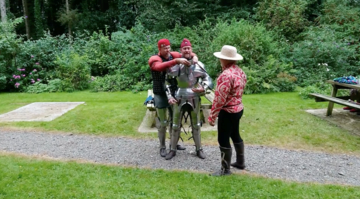 Dressing in Medieval Armour